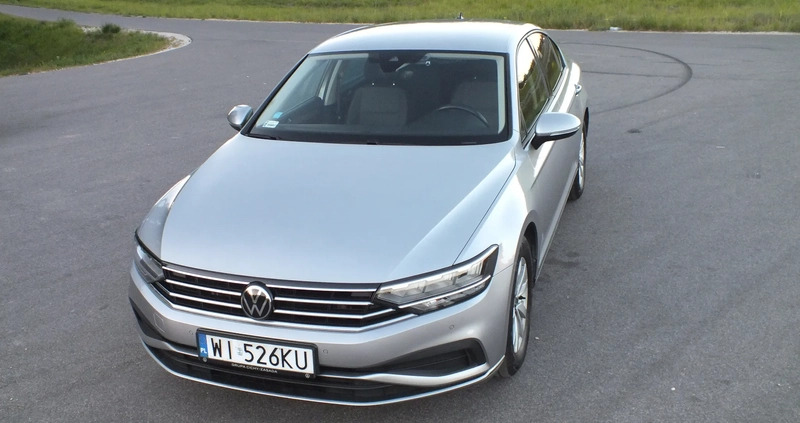 Volkswagen Passat cena 80000 przebieg: 82000, rok produkcji 2020 z Warszawa małe 301